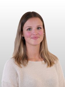 Magdalena_Schnelle_Portrait_hoch_1200x1600